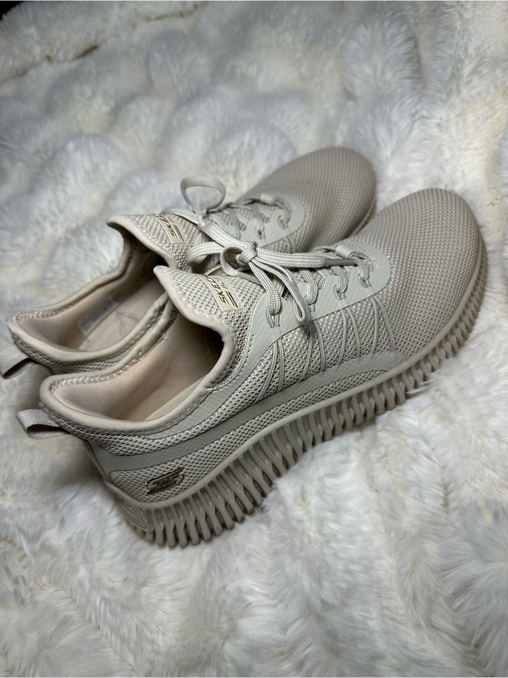 Skechers Women's Slip-On Sneakers in Light Beige - Picture 3 of 6